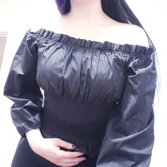 Scarlet Darkness Off Shoulder Long Sleeve Corset Cropped Top - Picture 2 of 9